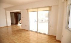 2 bedroom unfurnished apartment to rent in Verginas