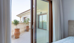 6 bedroom house with swimming pool to rent in Kalogiroi