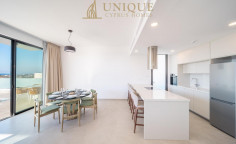 New 3 bedrrom villa - panoramic sea views - Chloraka 