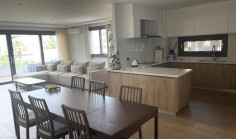 Large 3 bed apartment to rent in Engomi