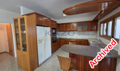 Unfurnished ground floor office with 200m&sup2; in Kapsalos 