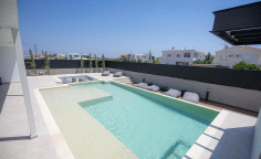 5 bedroom house to rent in Paralimni