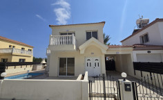 Large 3 bedroom house for sale in Ayia Napa