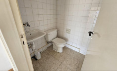 Commercial to rent in Paralimni