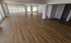 Commercial to rent in Paralimni