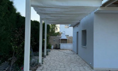 Large 3 bedroom house to rent in Pernera