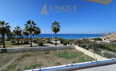Beachfront villa for sale in Chloraka Paphos next to sandy beach 