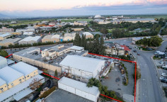 Three-storey industrial building in Kaimakli, Nicosia 