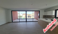 Three beds flat for sale in Lakatamia