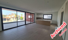 Three beds flat for sale in Lakatamia