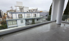 Spacious 2 bedroom flat for sale in Lykabittos