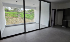Spacious apartment for sale in Lykabittos