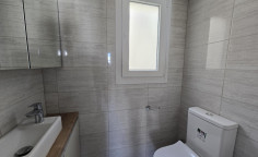 Spacious 3 beds apartment for sale in Acropolis