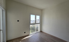 Spacious 3 beds apartment for sale in Acropolis