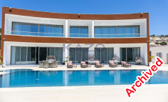 7-bedroom villa on a 6,000m² estate with pool, gym & football pitch in Parekklisia 7-bedroom villa on a 6,000m² estate with pool, gym & football pitch in Parekklisia