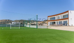 7-bedroom villa on a 6,000m&sup2; estate with pool, gym & football pitch in Parekklisia 