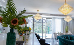 7-bedroom villa on a 6,000m&sup2; estate with pool, gym & football pitch in Parekklisia 