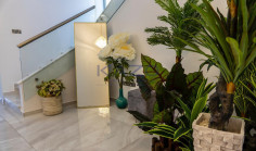 7-bedroom villa on a 6,000m&sup2; estate with pool, gym & football pitch in Parekklisia 