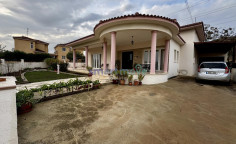 3 bedroom bungallow, for sale 