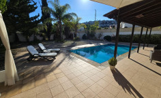 4 beds house for sale in Paralimni