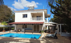 4 beds house for sale in Paralimni