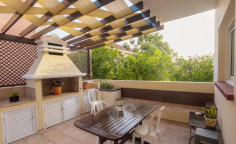 Large 4 bedroom house to rent in Engomi