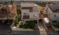 Large 4 bedroom house to rent in Engomi