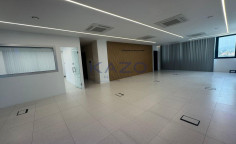 Spacious office for rent in lively Omonoia area 
