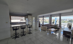 Spacious four bedroom top floor apartment Neapolis Spacious four bedroom top floor apartment Neapolis