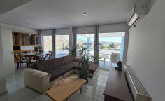 Spacious four bedroom top floor apartment Neapolis Spacious four bedroom top floor apartment Neapolis