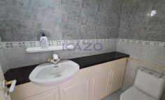 Spacious four bedroom top floor apartment Neapolis Spacious four bedroom top floor apartment Neapolis