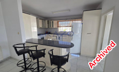 Spacious four bedroom top floor apartment Neapolis 