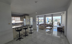 Spacious four bedroom top floor apartment Neapolis Spacious four bedroom top floor apartment Neapolis
