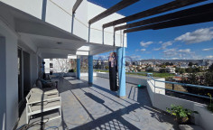 Spacious four bedroom top floor apartment Neapolis Spacious four bedroom top floor apartment Neapolis