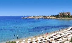 3 bedroom unfurnished villa with swimming pool for sale in Sea Caves