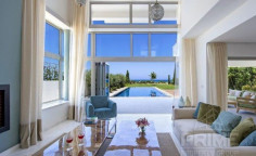Spacious 3 bedroom villa for sale in Latsi