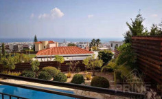 Luxury 3 bedroom furnished bungalow with swimming pool for sale in Green Area