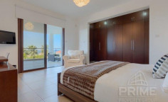 7 bedroom furnished villa with swimming pool for sale in Peyia