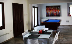 Large 5 bedroom villa for sale in Kakopetria