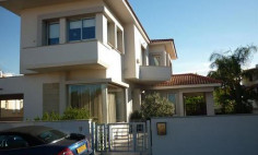 Luxury 4 bedroom house with swimming pool for sale in Stelmek area