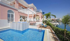 Lovely 4 bedroom villa with swimming pool for sale in Limassol Marina