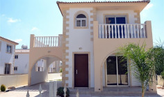 Three bedroom house with swimming pool for sale in Protaras