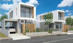 Spacious three bedroom house with swimming pool for sale in Protaras