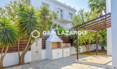 Large 4 bedroom villa with swimming pool for sale in Pernera