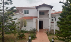 7 bedroom villa in Coral Bay 