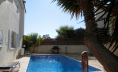 3 bedroom villa in Coral Bay 