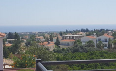 3 bedroom unfurnished villa with swimming pool for sale in Peyia