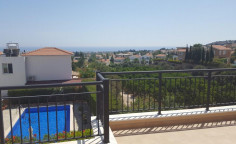 3 bedroom unfurnished villa with swimming pool for sale in Peyia