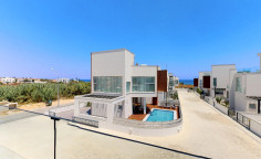 A modern 3 bedroom house with a private pool in Paralimni 