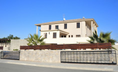 Luxury villa located in a village near Nicosia with private swimming pool 